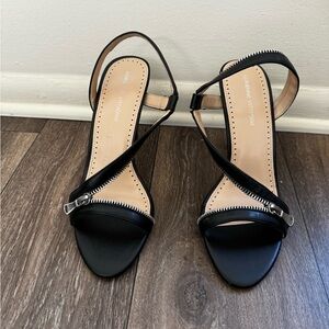 ADRIENNE VITTADINI Gabriella Zip Sandals